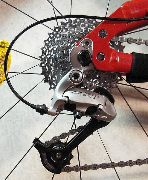 Shimano_xt_rear_derailleur.jpg